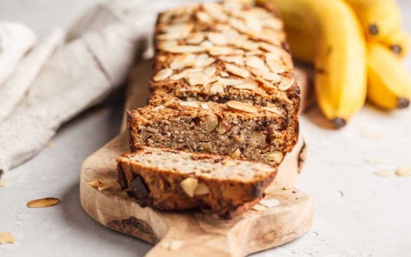 Banana-Walnut Comfort vegan cake