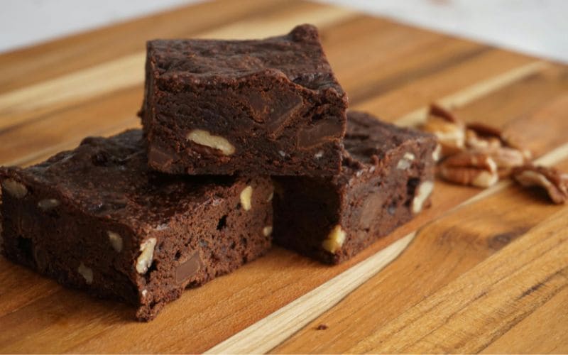 Fudgy Raw Brownies with Walnuts and Dates Recipe